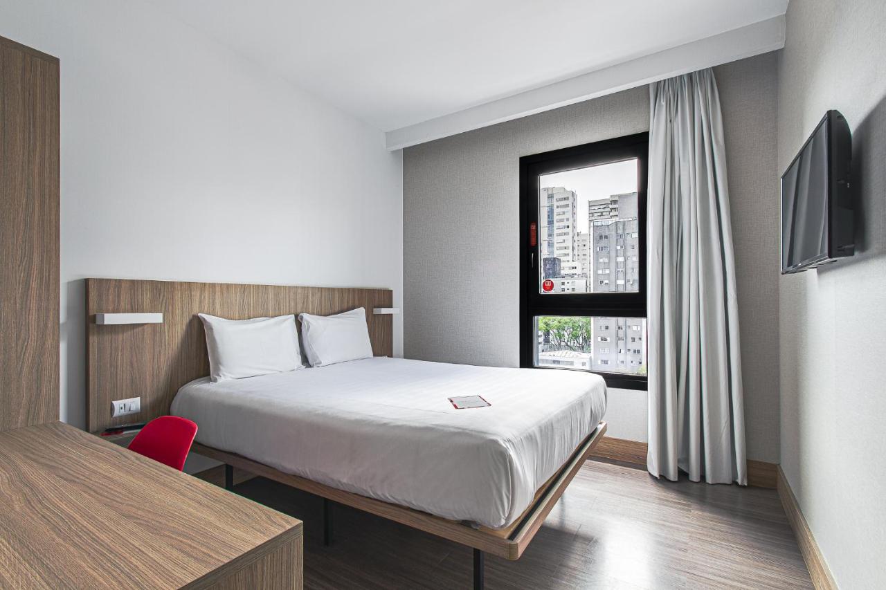 Hotel Moov Куритиба Екстериор снимка